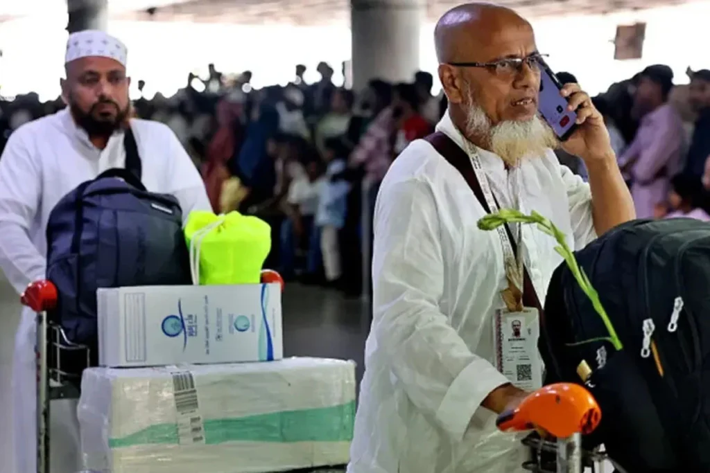 হজ শেষে দেশে ফিরেছেন ২৫ হাজার হাজি, মৃত ৪৫