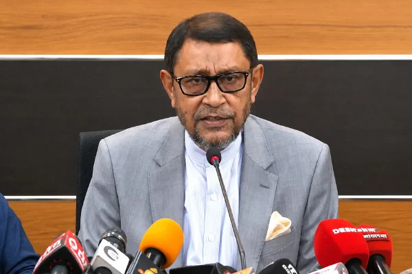 বেসরকারি মেডিকেলে ১০ শতাংশ শয্যা বরাদ্দ, ডেঙ্গু চিকিৎসায় মিলবে বড় ছাড়