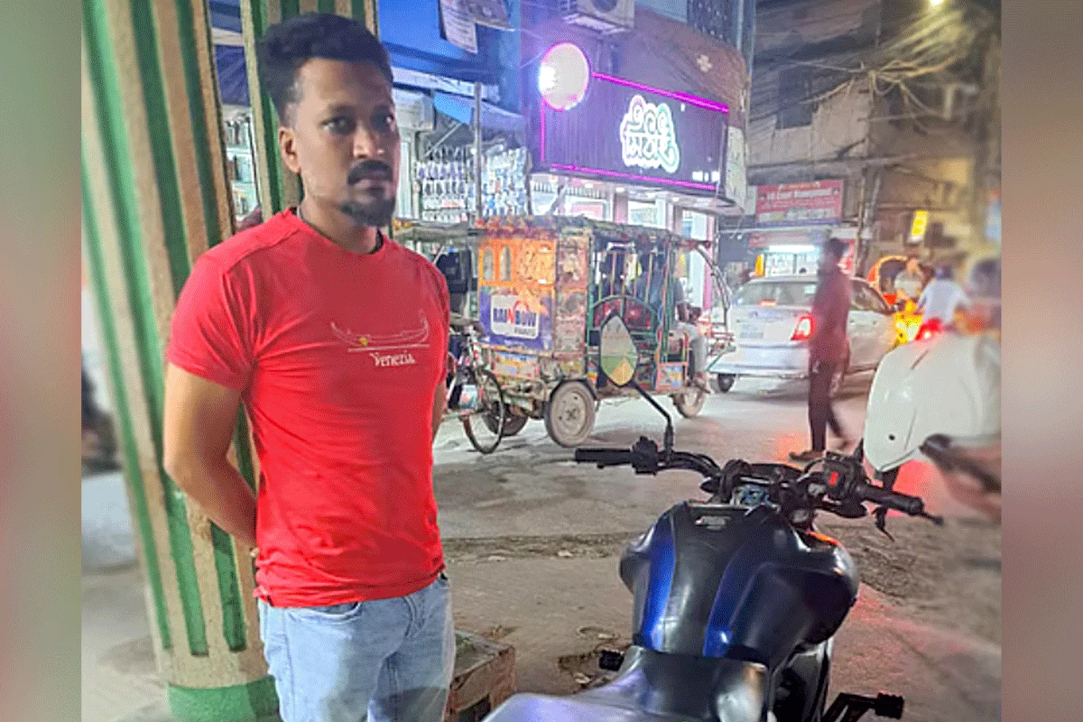 এআই ট্রাফিক নজরদারি ফাঁকি দিতে নম্বরপ্লেট ঢাকা চালক গ্রেফতার, কারাদণ্ড