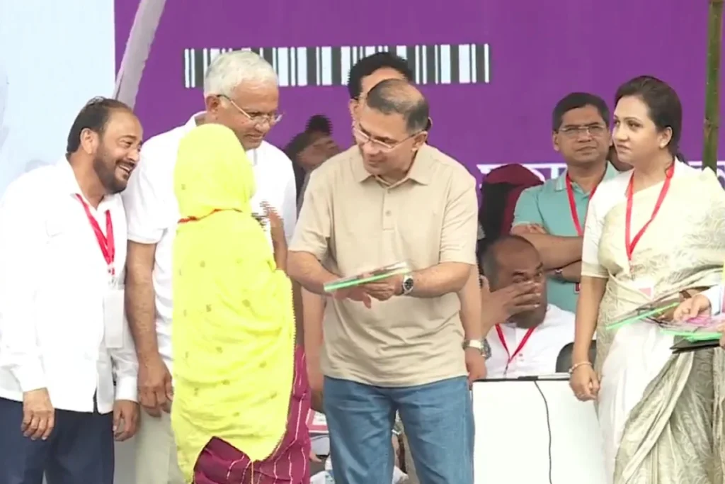 শ্রীমঙ্গলে সরকারি অনুদান ও ফ্যামিলি কার্ড বিতরণ অনুষ্ঠানে প্রধানমন্ত্রী তারেক রহমান