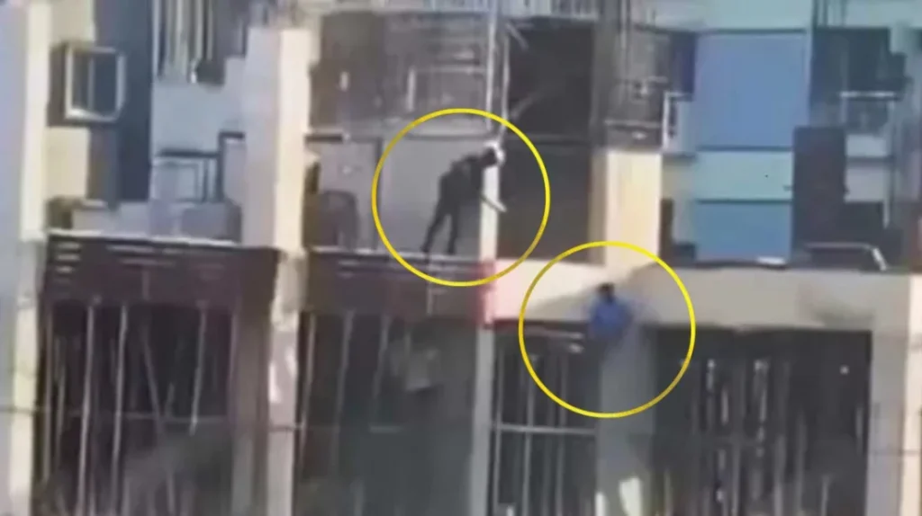 রামপুরায় কার্নিশে ঝুলে থাকা তরুণকে গুলি: ৫ পুলিশ কর্মকর্তার বিরুদ্ধে রায় আজ