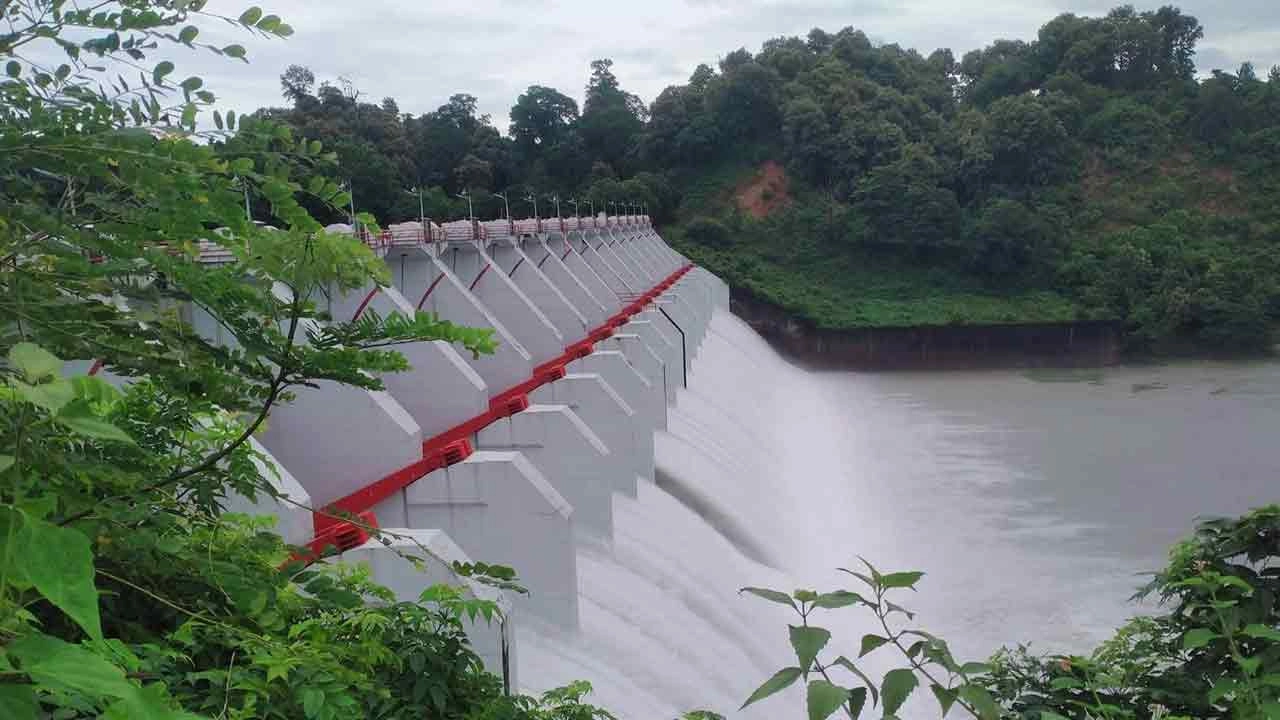 কাপ্তাই লেকের পানির উচ্চতা বৃদ্ধি: ১৬টি জলকপাট খোলার প্রস্তুতি