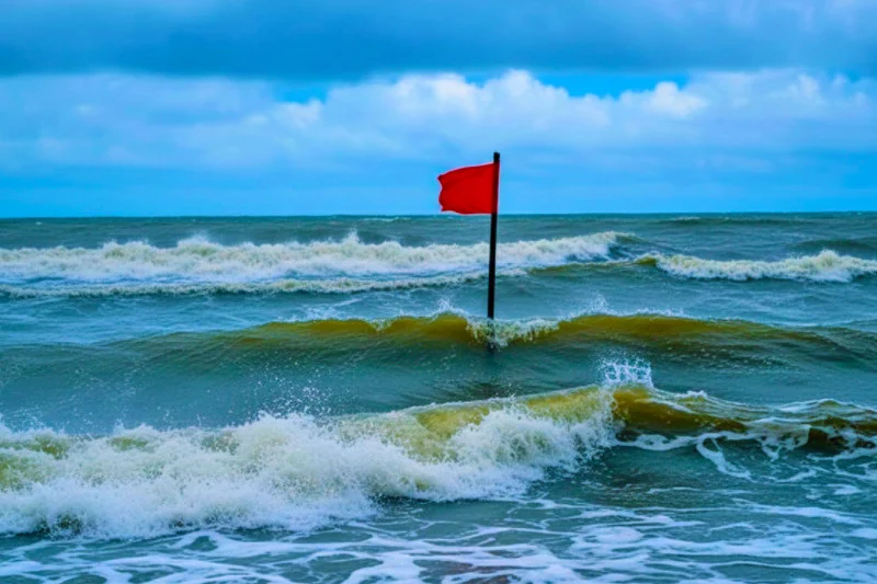 বঙ্গোপসাগরে লঘুচাপের প্রভাব: সমুদ্রবন্দরে ৩ নম্বর সতর্ক সংকেত