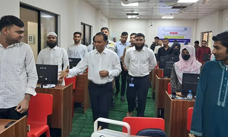 প্রযুক্তি ও দক্ষতা উন্নয়ন কেন্দ্র: বাগেরহাটে নতুন দিগন্ত উন্মোচন করলেন ডেপুটি স্পিকার