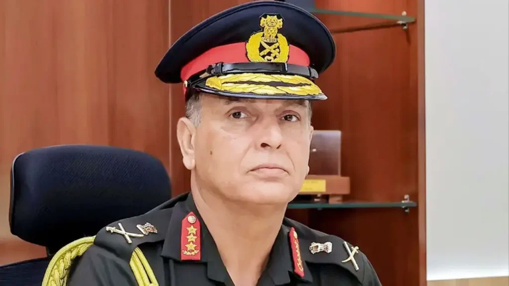 জেনারেল ধীরাজ শেঠ ভারতের নতুন সেনাপ্রধান হিসেবে দায়িত্ব গ্রহণ করেছেন