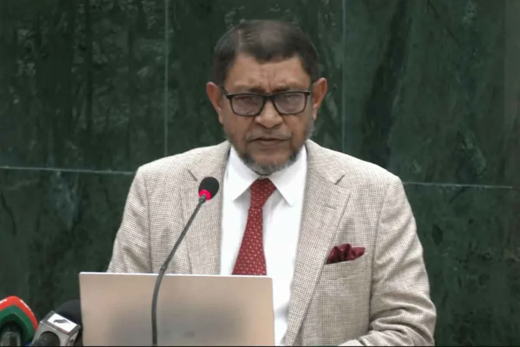 প্রান্তিক পর্যায়ে চিকিৎসাসেবার ঘাটতি দূর করতে স্বাস্থ্যখাতে দ্বিগুণ বরাদ্দ