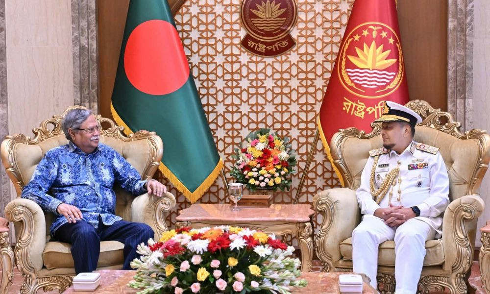 রাষ্ট্রপতির সঙ্গে বিদায়ি নৌবাহিনী প্রধানের সাক্ষাৎ