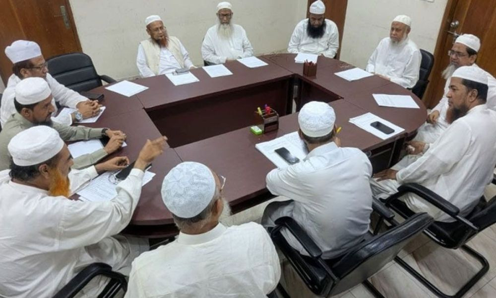 কওমি মাদরাসায় নজরদারি বাড়াতে আল-হাইআতুল উলয়ার হটলাইন ও বিশেষ সেল গঠন