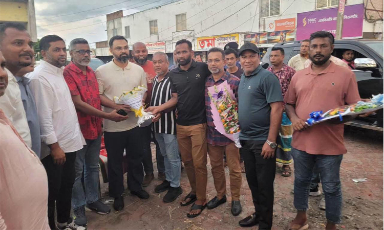 যুব ও ক্রীড়া প্রতিমন্ত্রীর সঙ্গে জাতীয় দলের গোলরক্ষক জিয়াউর রহমানের সৌজন্য সাক্ষাৎ