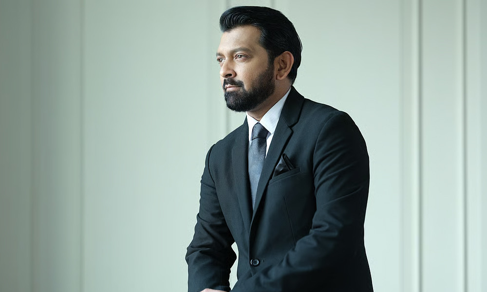 সঞ্চালক হিসেবে নতুন রূপ, ‘ভয়েজ অব বাংলাদেশ’ দিয়ে ফিরছেন তাহসান