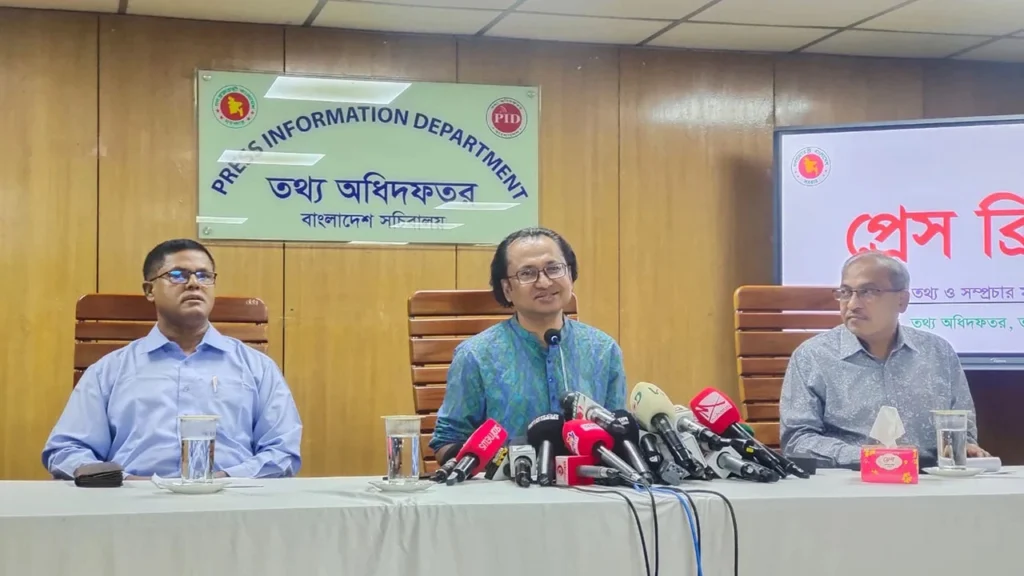 সাবেক রাষ্ট্রপতির আগের অপরাধের বিচারে আইনি বাধা নেই: তথ্য উপদেষ্টা