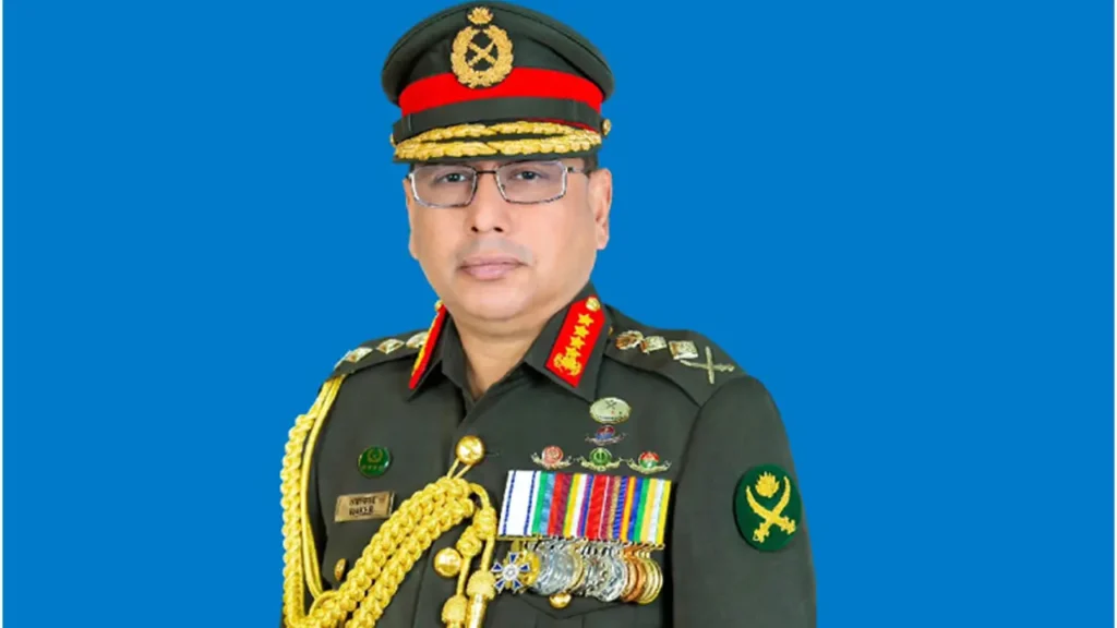 চেক রিপাবলিক ও স্লোভাকিয়া সফর শেষে দেশে ফিরেছেন সেনাবাহিনী প্রধান
