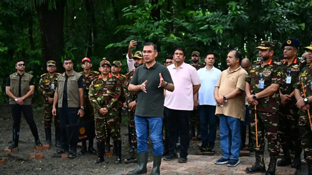 ১১ জেলায় স্বাস্থ্যসেবা সচল রাখতে সর্বোচ্চ প্রস্তুতি, পর্যাপ্ত অ্যান্টিভেনম ও স্যালাইন মজুত