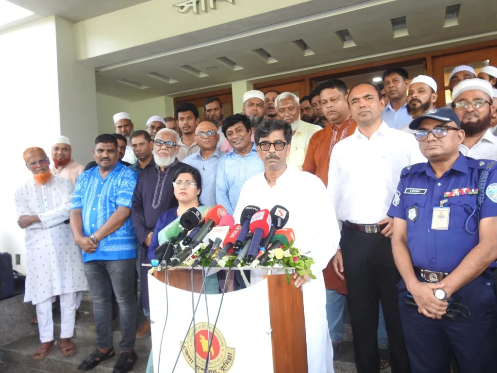 জলবায়ু ঝুঁকি মোকাবিলায় গুরুত্ব গবেষণা ও নতুন ধানের জাত উদ্ভাবনে: হাওরে আসছে ব্রি ধান-১১৮
