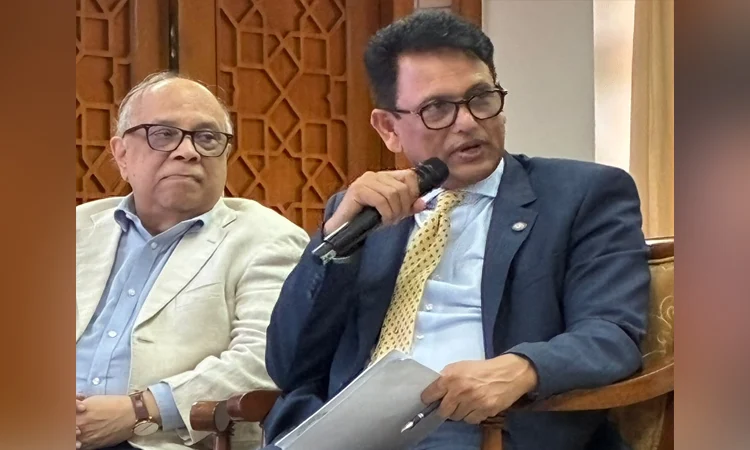 অবসর ভাতার ৭ হাজার কোটি টাকা আত্মসাতের অভিযোগ শিক্ষামন্ত্রীর