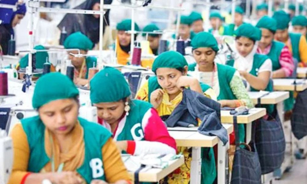 তৈরি পোশাক রপ্তানিতে বিশ্বের দ্বিতীয় অবস্থান ধরে রেখেছে বাংলাদেশ