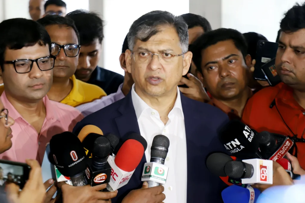 সংযুক্ত আরব আমিরাত থেকে সাবেক আইজিপি বেনজীর আহমেদকে ফেরাতে জোর আইনি ও কূটনৈতিক তৎপরতা