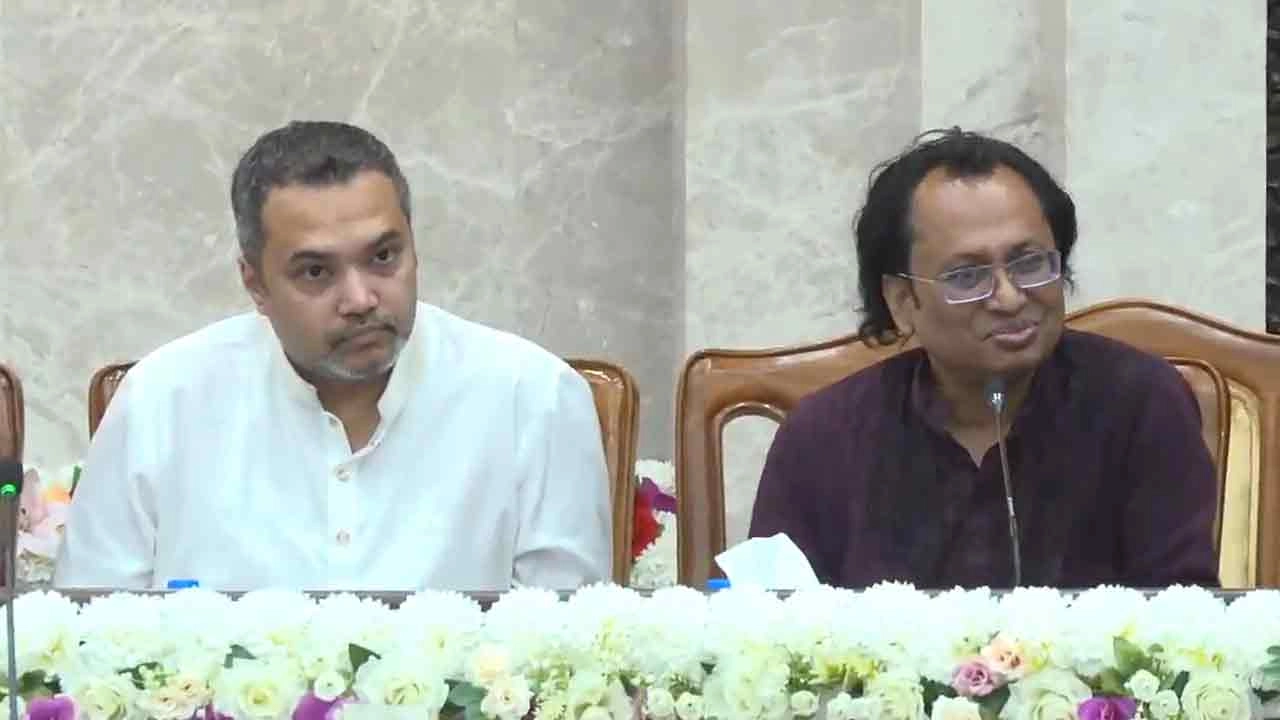 সরকারি কর্মচারীদের নতুন পে-স্কেল চূড়ান্তের পথে: মাহদী আমিন