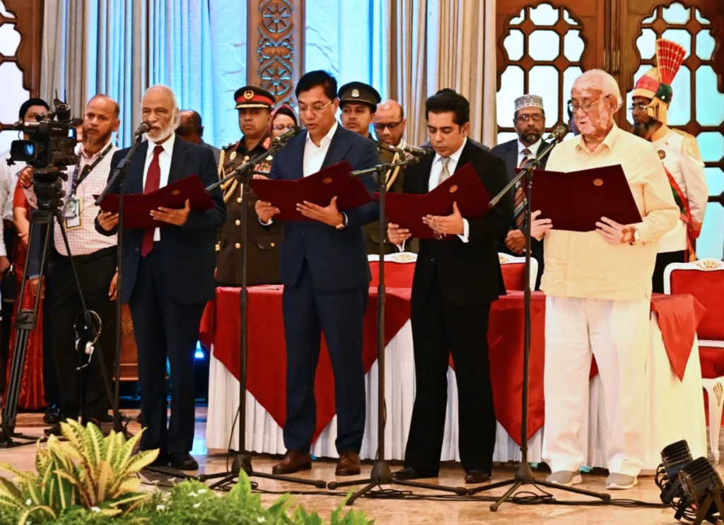 শপথ নিলেন নতুন চার মন্ত্রী ও দুই প্রতিমন্ত্রী