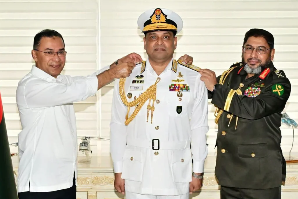 এডমিরাল পদে পদোন্নতি পেলেন নৌবাহিনী প্রধান খোন্দকার মিসবাহ উল আজীম