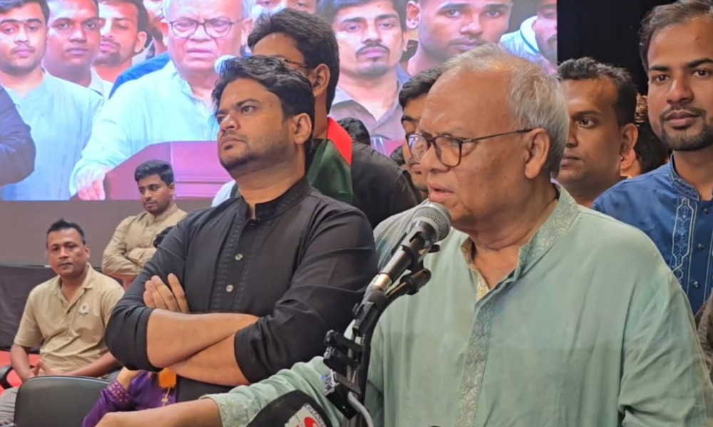 রাজনীতিতে অশালীন ভাষা ব্যবহার গণতন্ত্রের জন্য ক্ষতিকর: রিজভী