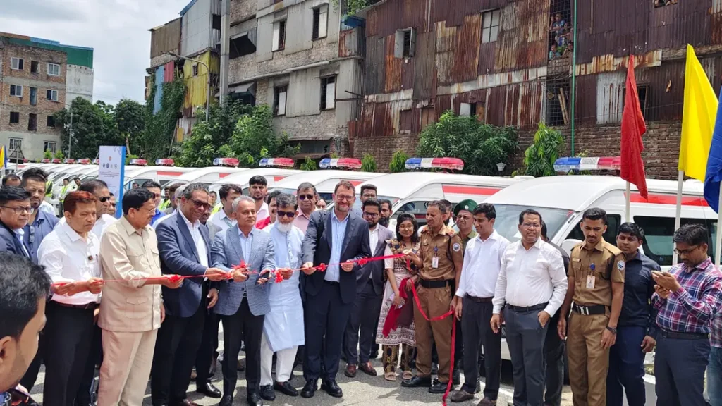 ২০৩০ সালের মধ্যে সড়ক দুর্ঘটনায় প্রাণহানি অর্ধেকে নামিয়ে আনার অঙ্গীকার