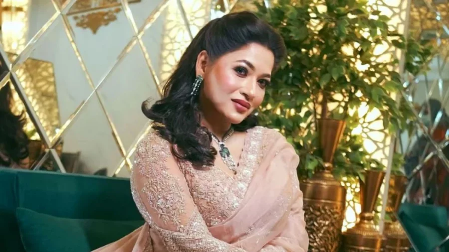 অনলাইন কুৎসা ও ব্যক্তিগত তথ্য ছড়িয়ে দেওয়ার অভিযোগ অভিনেত্রী বাঁধনের