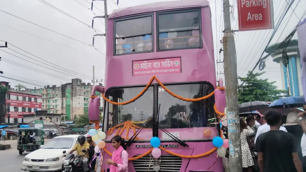 চট্টগ্রামে নারীদের নিরাপদ যাতায়াতে চালু হলো বিশেষ মহিলা বাস সার্ভিস