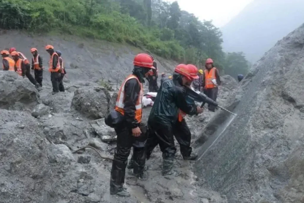 রেকর্ড ভাঙা দাবদাহ ও খরা মোকাবিলায় ইকুয়েডরে জরুরি অবস্থা জারি