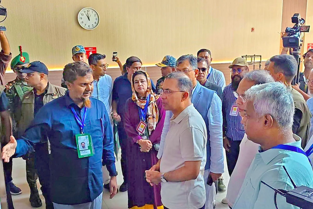 কক্সবাজারের মাতারবাড়ীতে বিদ্যুৎ প্রকল্প ও গভীর সমুদ্রবন্দর পরিদর্শন করলেন প্রধানমন্ত্রী তারেক রহমান