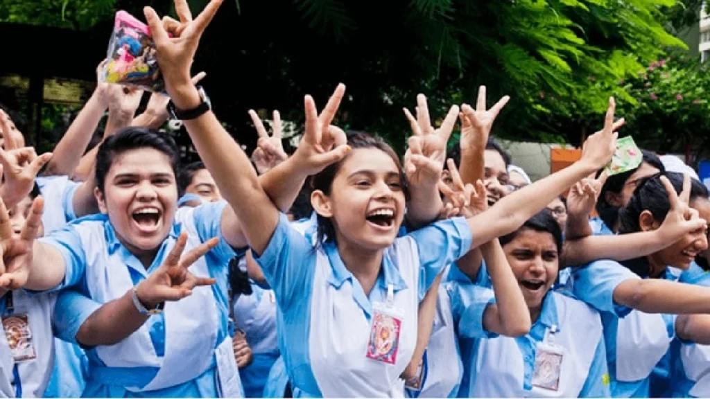 ১০ আগস্ট প্রকাশিত হচ্ছে এসএসসি ও সমমানের পরীক্ষার ফলাফল
