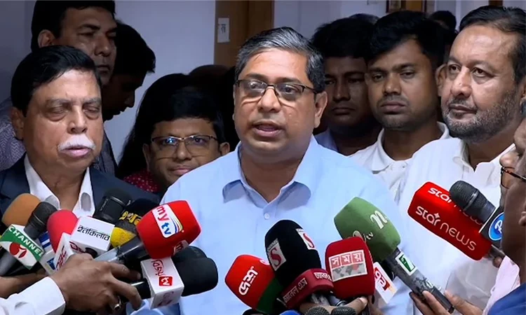 ইতালির শ্রমবাজারে বৈধভাবে কর্মী প্রেরণের সুযোগ বাড়াতে স্থানীয় প্রশাসন ও জনপ্রতিনিধিদের সম্পৃক্ত করার উদ্যোগ নিয়েছে সরকার