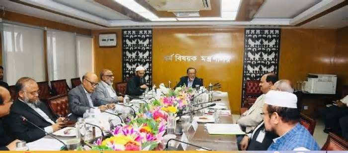 ফেনীর ২৮০ ইমাম-মুয়াজ্জিন-পুরোহিতকে সম্মানী দেবেন প্রধানমন্ত্রী