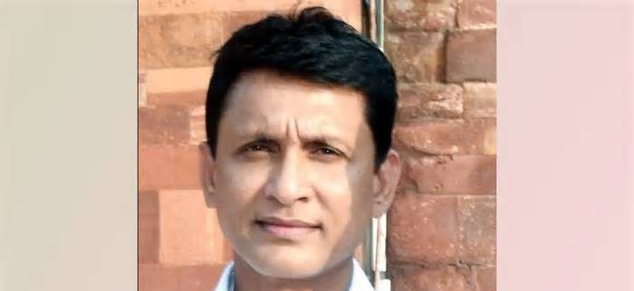 ঢাকা শিক্ষা বোর্ড থেকে সরানো হলো প্রধানমন্ত্রীর বিশেষ সহকারীর ভাইকে